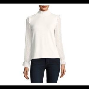 White lace sleeve turtle neck